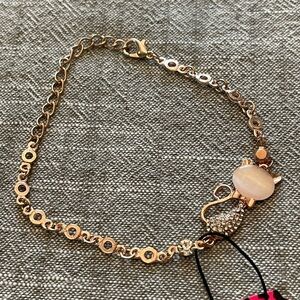 Elegant Gold Cat Bracelet
